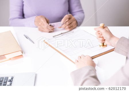 Certifying paper Certifying paper 62012170