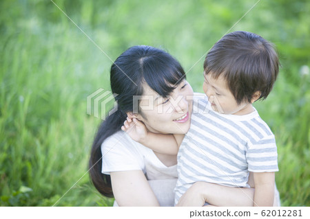 Parent and child of wheat field 62012281