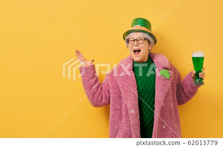 woman in leprechaun hat 62013779