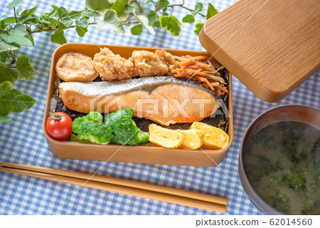 Seaweed lunch 62014560