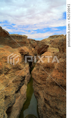 Sesriem canyon of Tsauchab river 62016641