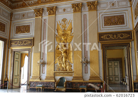 卡塞塔宮女神阿斯特里爾之間的寶座 62016723