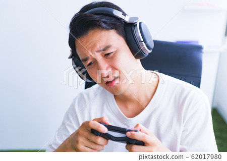 電子競技職業玩家青年職業遊戲控制器失敗失敗失望失望的人日本 62017980