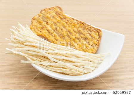 Sliced fried squid Sliced fried squid 62019557