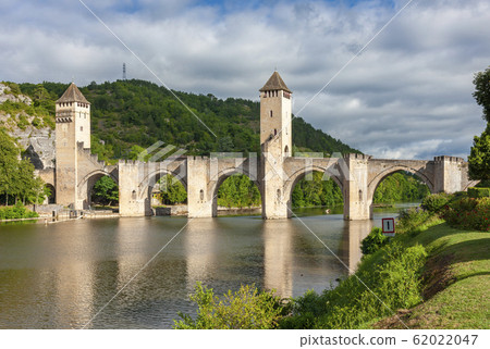 Pont Valentre across the Lot River in Cahors south 62022047