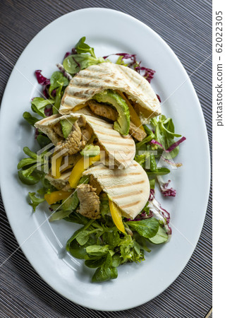 pita bread with chicken and salat pita bread with chicken and salat 62022305