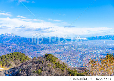 Winter Zenkojidaira viewed from the observatory [Nagano Prefecture] 62026325