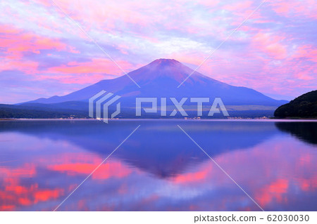 山中湖富士山顛倒的富士粉紅富士 62030030