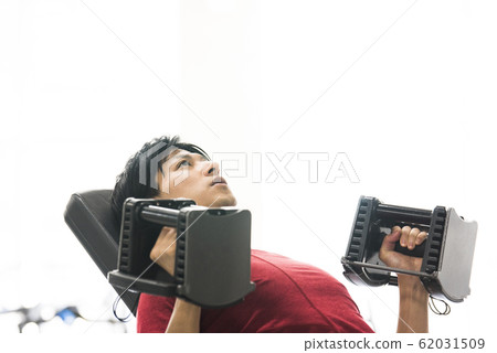 Men training 62031509