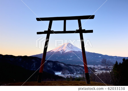 富士紅鳥居門 62033138