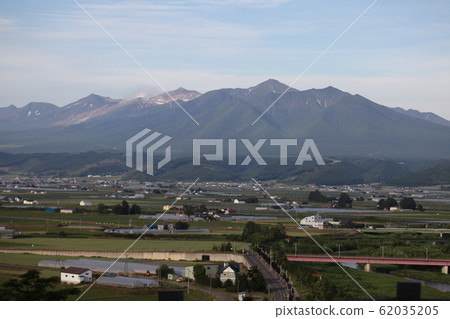 Furano basin and Tokachi dake mountains Furano basin and Tokachi dake mountains 62035205