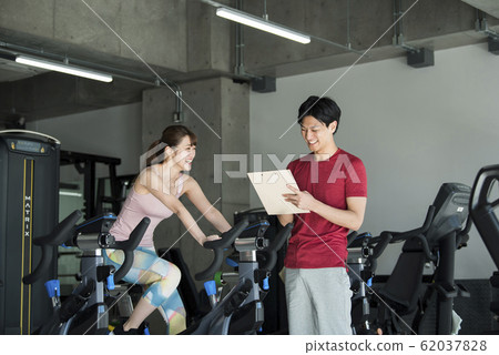 Personal training trainer Personal training trainer 62037828