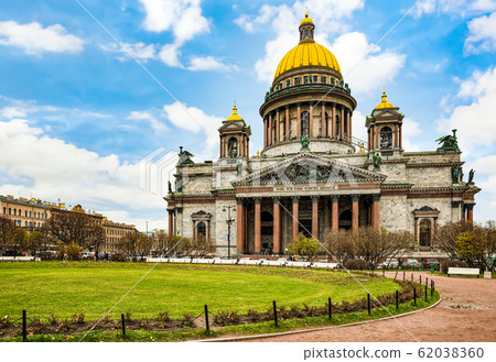 Saint Isaac's Cathedral- greatest architectural 62038360