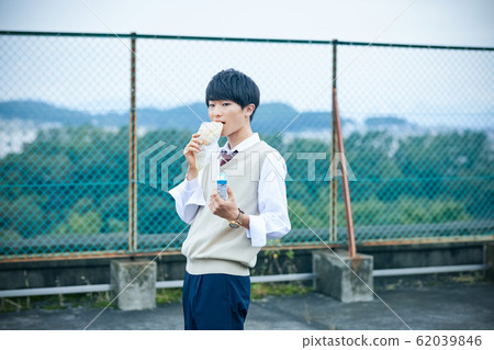 Daily life of high school students 62039846