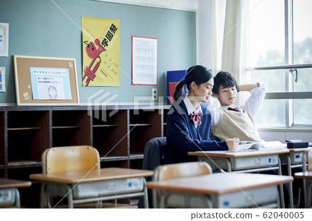 高中生男女學習 高中生男女學習 62040005