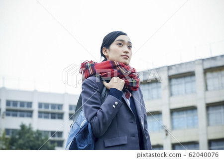 Daily life of high school students 62040076