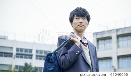 Daily life of high school students 62040096