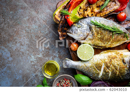 Baked Dorado fish Baked Dorado fish 62043010