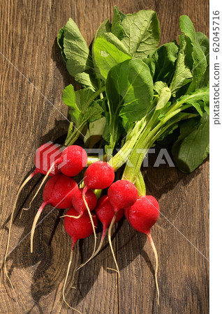 Bunch Of Fresh Radish On Wooden Bunch Of Fresh Radish On Wooden 62045716