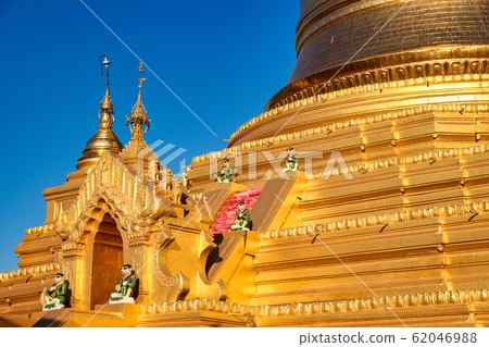 The White stupa temple of Kuthodaw in Mandalay, 62046988