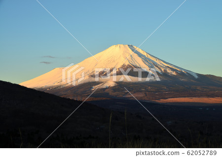  Mt. Fuji Scenery near Lake Yamanaka, Yamanashi Prefecture 62052789