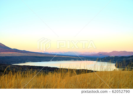 Landscape of Lake Yamanaka, Yamanashi Prefecture 62052790