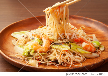 Grilled rice noodle Grilled rice noodle 62054055