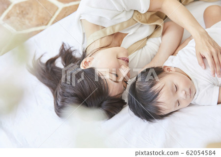 寶貝和媽媽 62054584