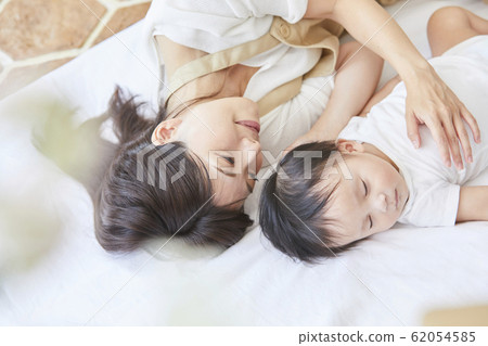 寶貝和媽媽 62054585