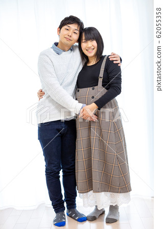 Married couple's maternity photo Married couple's maternity photo 62055358