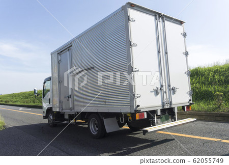 Medium truck 62055749