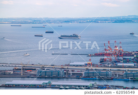 Yokohama cityscape in Japan: Quarantine work of a cruise ship carrying a new coronavirus-infected person continues off the coast of Yokohama Port on April 4 62056549