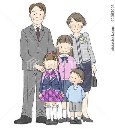 入學典禮的家庭女孩(父母,兄弟姐妹) 入學典禮的家庭女孩(父母,兄弟姐妹) 62063095