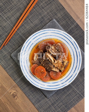 韓國傳統食品排骨蒸 62064464