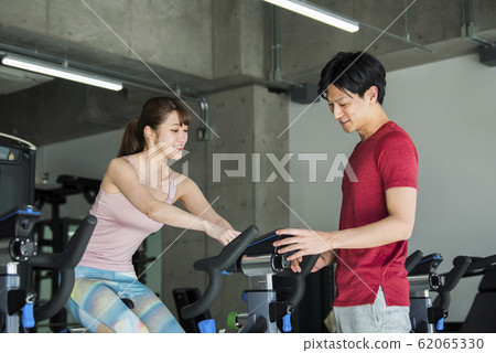 體育健身教練健身朋友 62065330