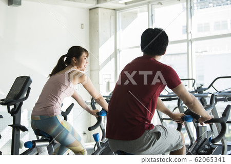 Sports Gym Trainer Gym Friends 62065341