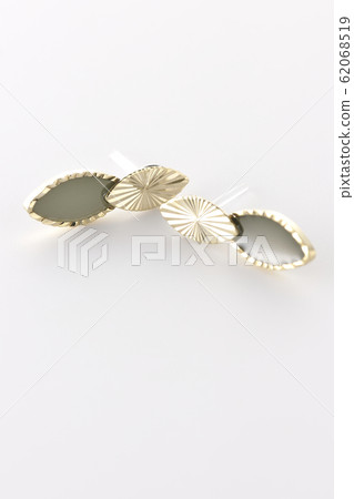 Earrings Earrings 62068519