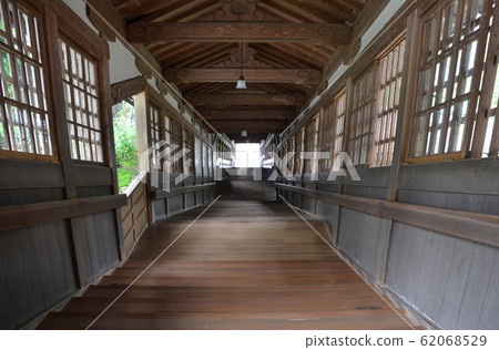 Nagahira temple corridor 62068529