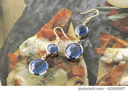 Earrings Earrings 62068907