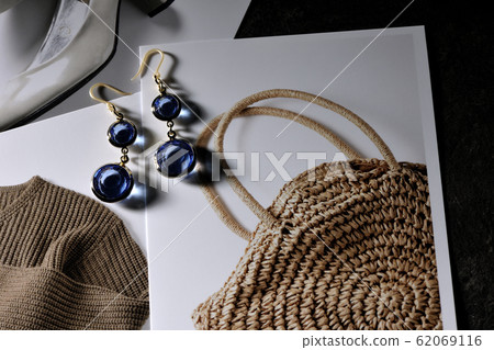 Earrings Earrings 62069116