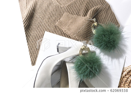 Earrings Earrings 62069338