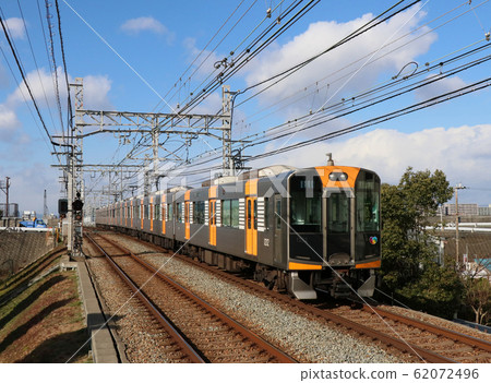 Hanshin Namba Line train 62072496
