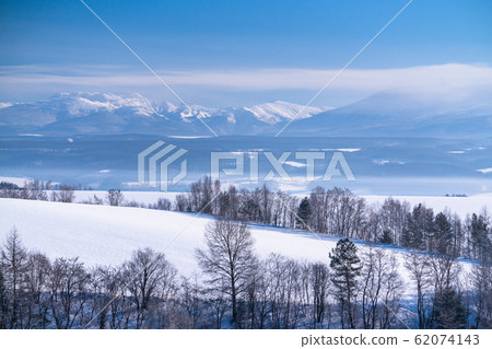 《Hokkaido》Winter Hokkaido, Tokachidake Mountain Range and Snow Furano Kamifurano 62074143