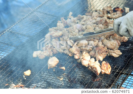 Chicken grilling work Chicken grilling work 62074971