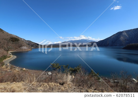 Mt. Fuji from Lake Motosu 62078511