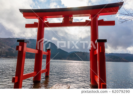 Hakone Shrine 62079290
