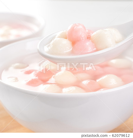 Yuuyu solstice Yuan Yuan Yuan Yuan Eating Tang yuan yuanxiao Yuuyu solstice Yuan Yuan Yuan Yuan Eating Tang yuan yuanxiao 62079612