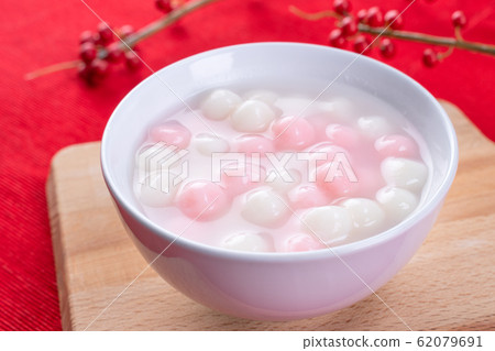 湯圓 冬至 元宵節 紅色 背景 農曆新年 Tangyuan yuanxiao タンユエン 団子 62079691