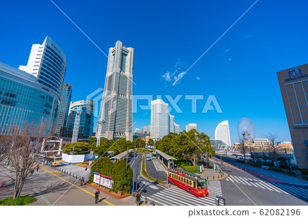 日本的橫濱城市景觀在櫻木町站前,遊客很少,人稀少...(新的冠狀病毒爆發)= 5日下午 日本的橫濱城市景觀在櫻木町站前,遊客很少,人稀少...(新的冠狀病毒爆發)= 5日下午 62082196