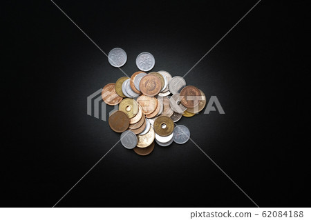 硬幣，錢，黑色背景 62084188